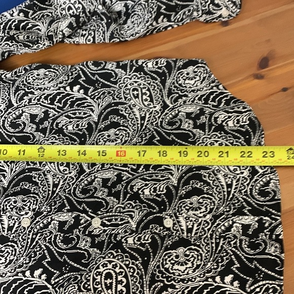 Chaps Petite NWOT Black & White, Long Sleeve, No Iron, Button Up Blouse - Picture 9 of 11